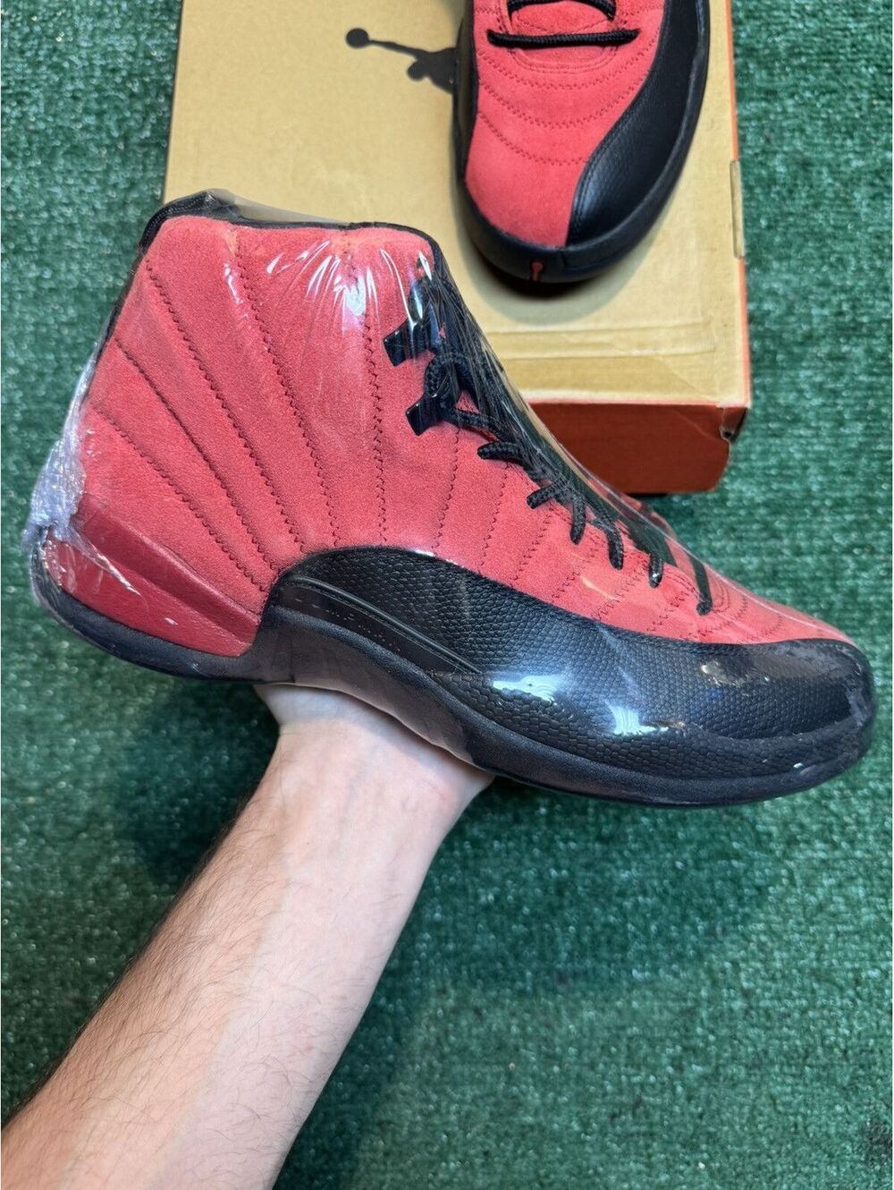 Jordan Retro 12 Reverse Flu Game Size 10.5